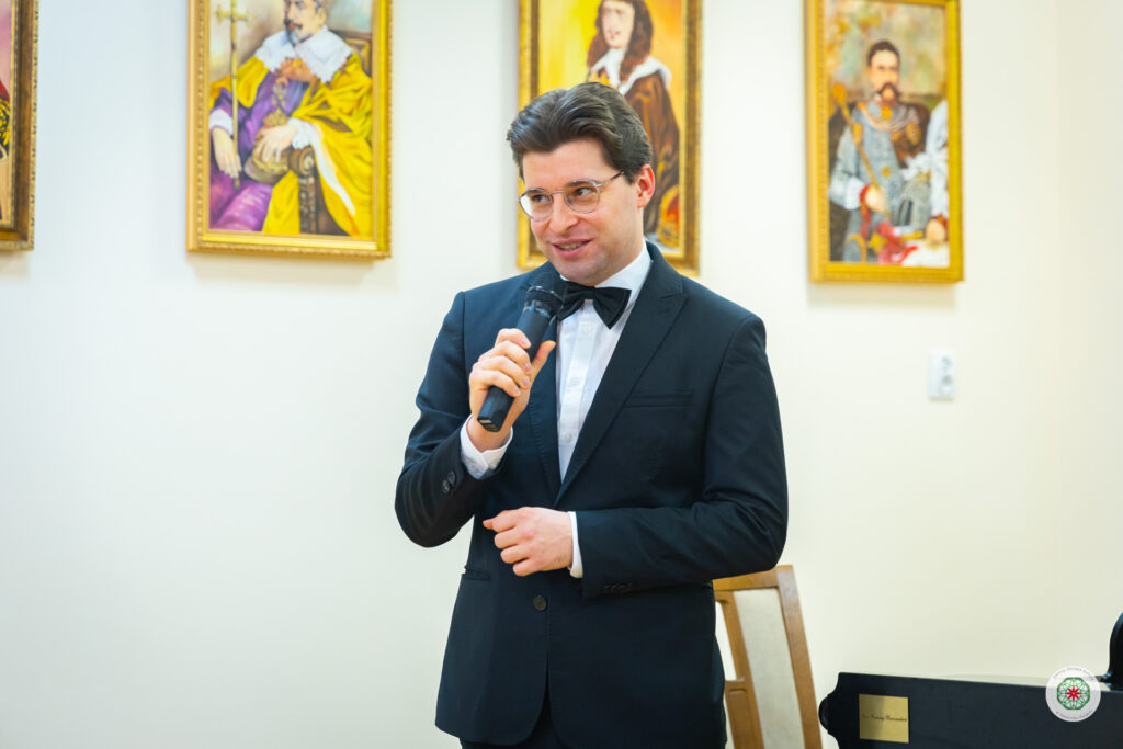 Muzyczna uczta z Chopinem – pierwszy recital za nami!