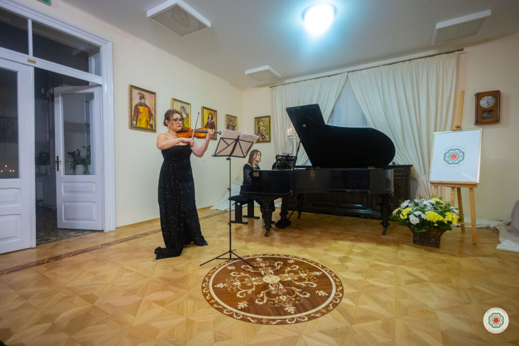 Magiczny wieczór przy zabytkowym fortepianie